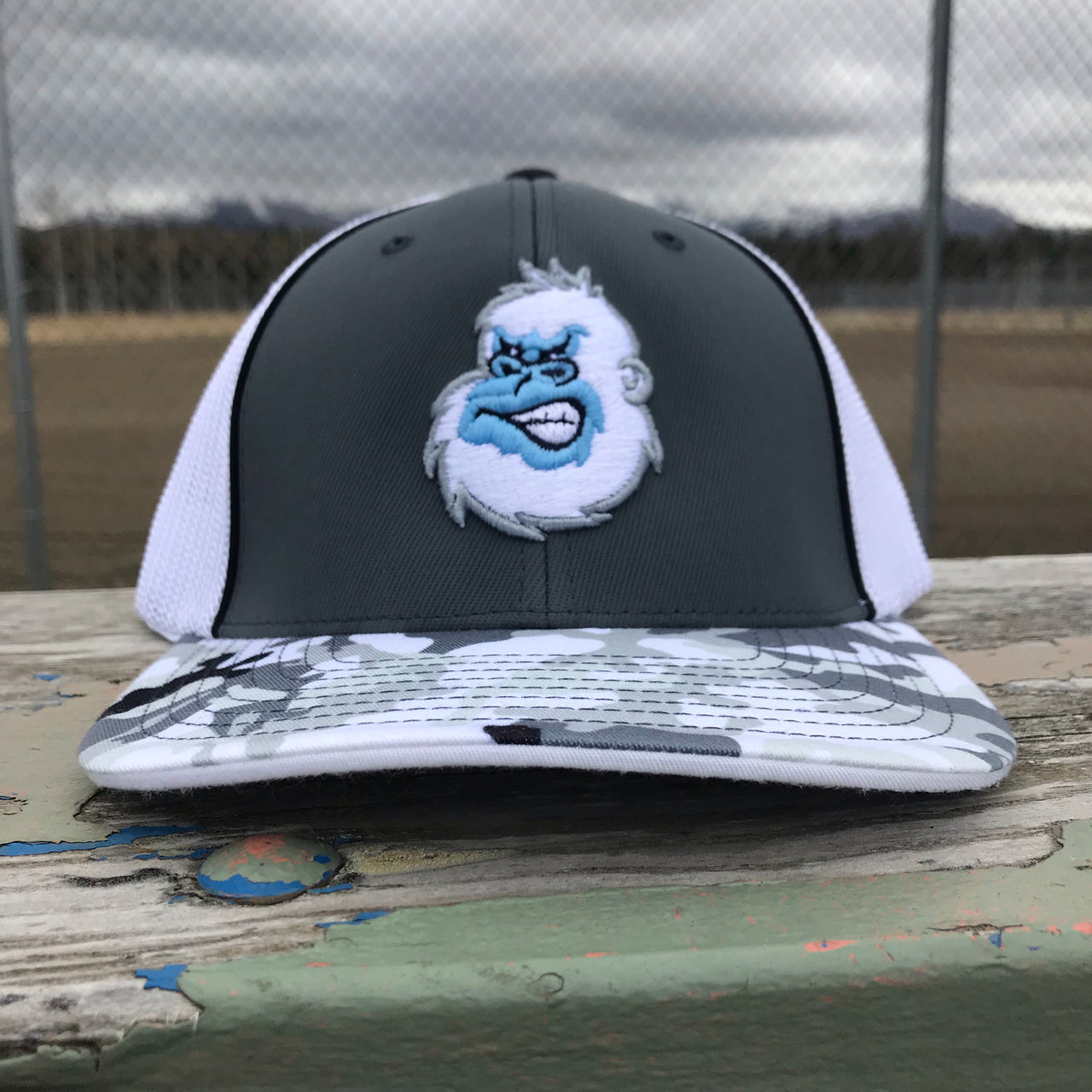 Yeti Trucker Hat in Arctic Glamo & Graphite & White
